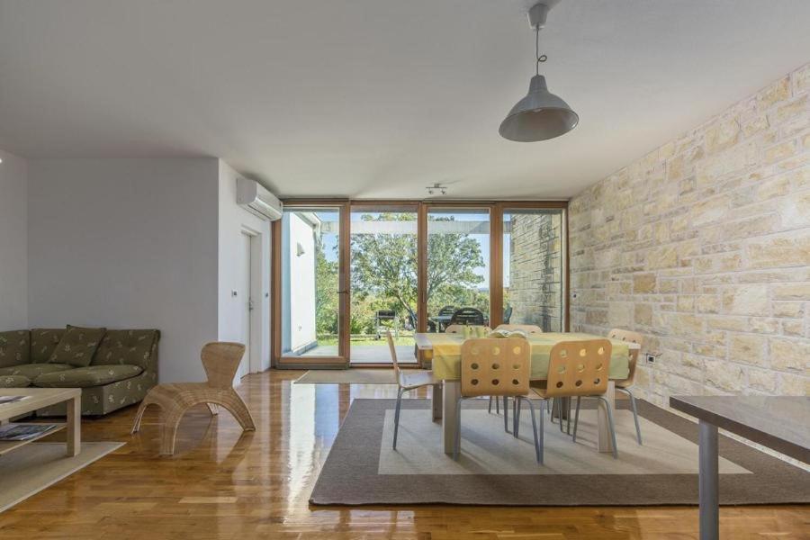 Pietra Villa Dajla Luaran gambar