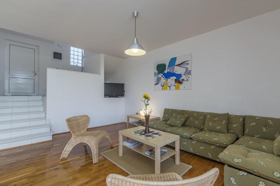 Pietra Villa Dajla Luaran gambar